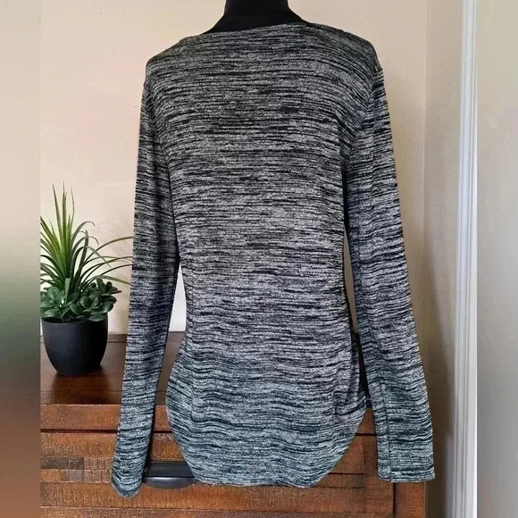 Banana  Republic Long Sleeved Sweater Cowl Neck Heathered Grey Black Size M - Picture 3 of 12